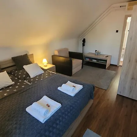 Szitakoeto Apartament *
